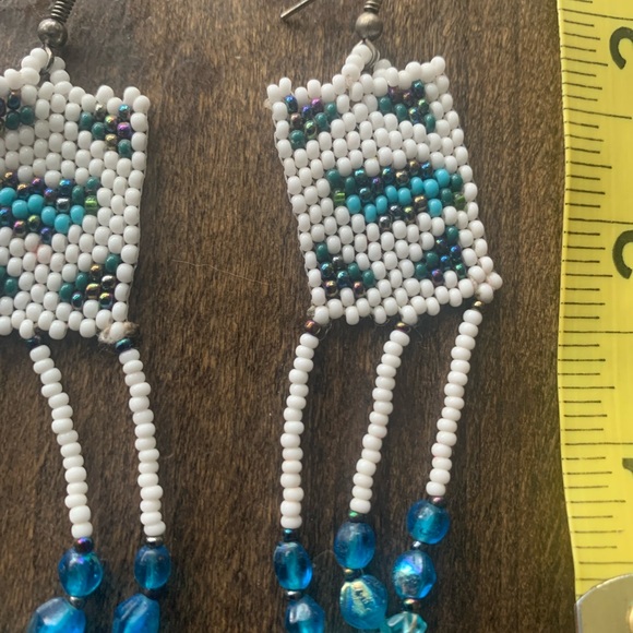 Beaded dangly earrings made by Indigenous jewelry-maker - Picture 2 of 2